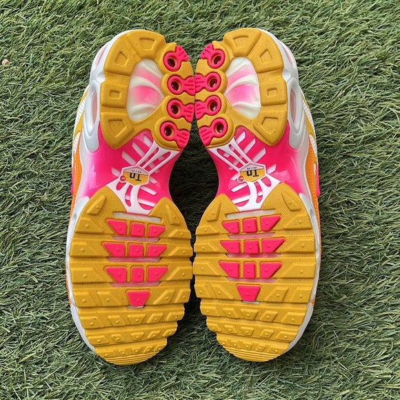 Nike Air Max Plus - Picture 5 of 5